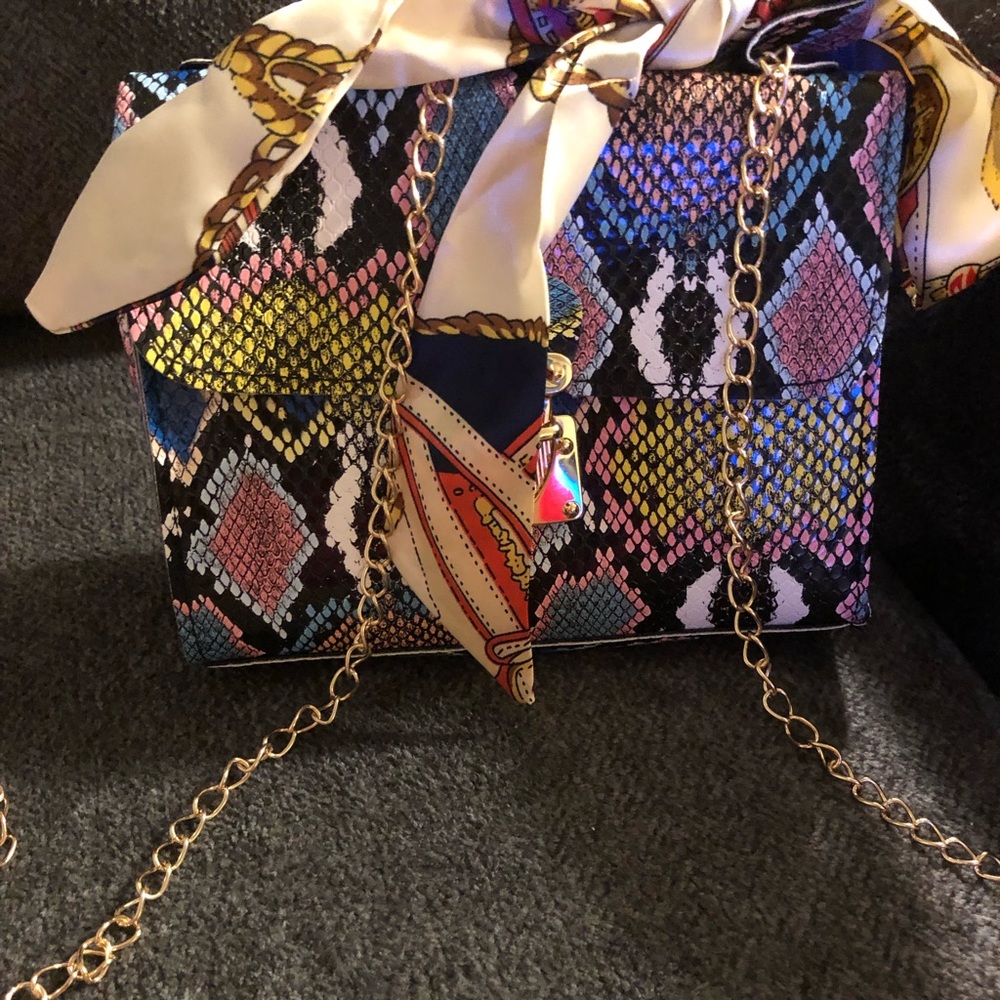 Crossbody purse